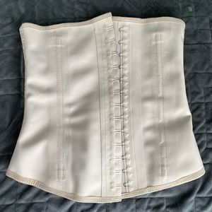 Nude waist trainer sz34